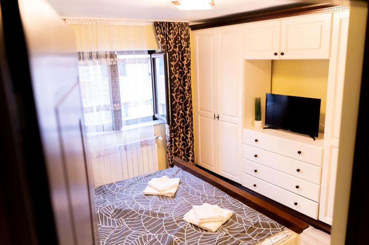 Apartament Luxury Apartment Гура Хуморулуй Екстериор снимка